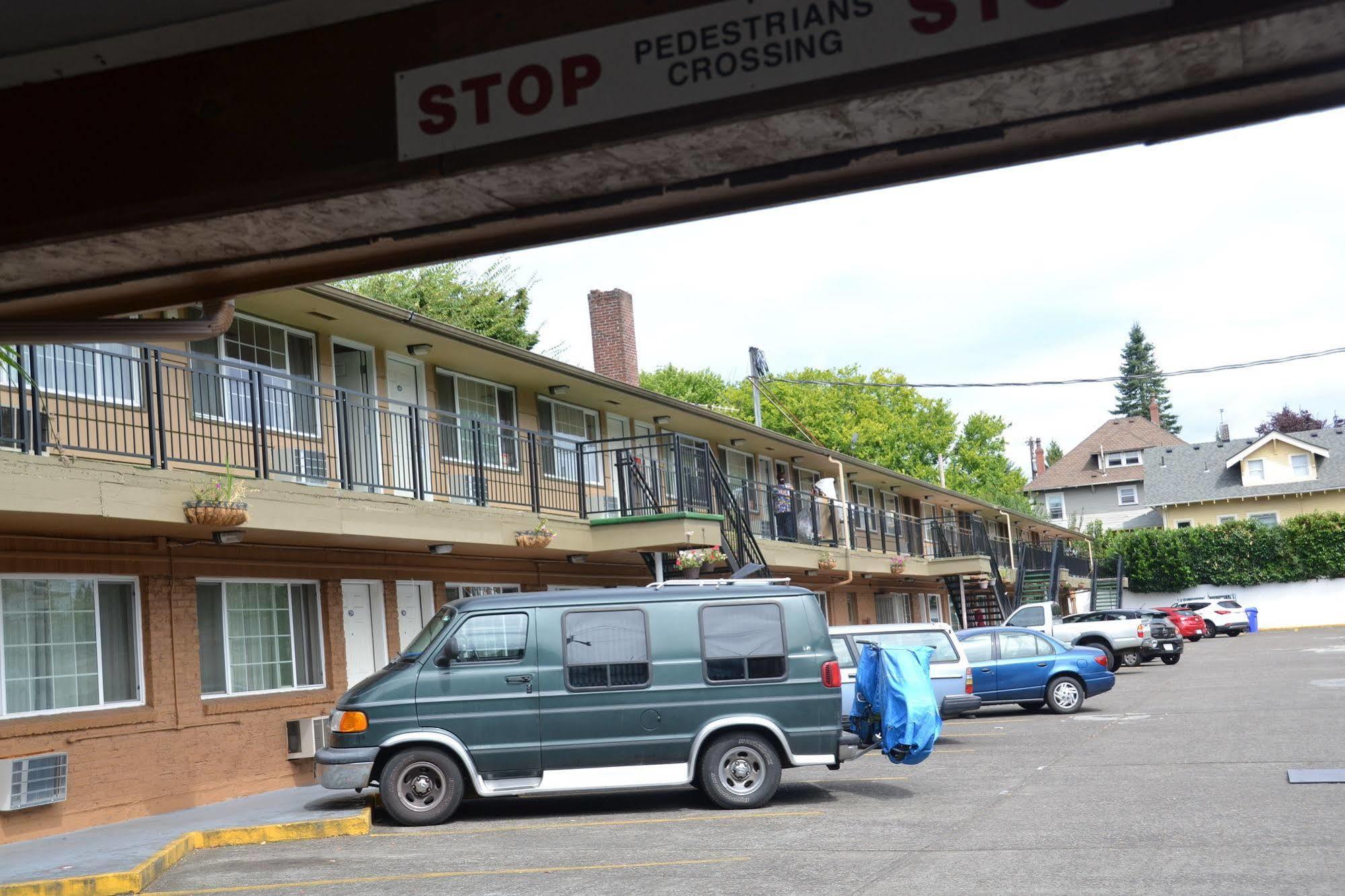 The Palms Motel Portland Bagian luar foto